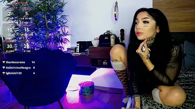 Snapshot of CreamyInkky_ chatting on November 23, 2025, 7:51 am CreamyInkky online show from November 23, 2025, 7:51 am