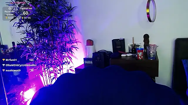 CreamyInkky  online show from March 20, 2026, 6:36 am