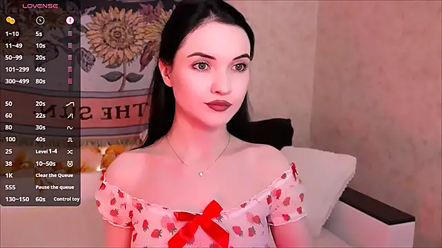 Snapshot of AdelinaRoss chatting on November 15, 2025, 9:41 pm AdelinaRoss online show from November 15, 2025, 9:41 pm