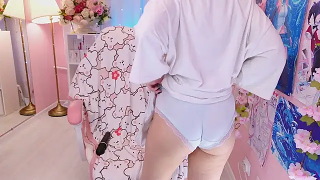 Snapshot of Coconut_Mia chatting on November 20, 2025, 2:18 pm Coconut Mia online show from November 20, 2025, 2:18 pm