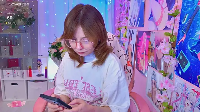 Coconut Mia online show from April 22, 2026, 2:46 pm