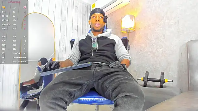 Snapshot of RicoBrown777_ chatting on July 29, 2026, 12:26 pm RicoBrown777 online show from July 29, 2026, 12:26 pm