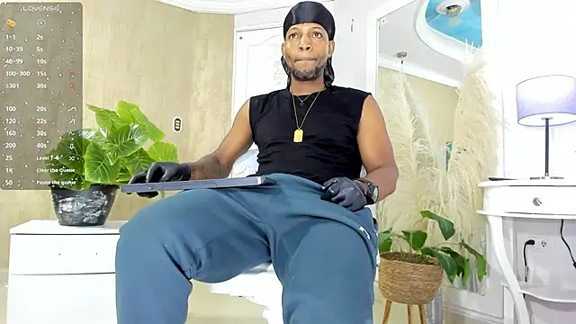 Snapshot of RicoBrown777_ chatting on May 11, 2026, 4:14 am RicoBrown777 online show from May 11, 2026, 4:14 am