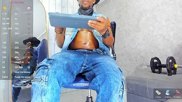 Snapshot of RicoBrown777_ chatting on July 18, 2026, 12:25 pm RicoBrown777 online show from July 18, 2026, 12:25 pm