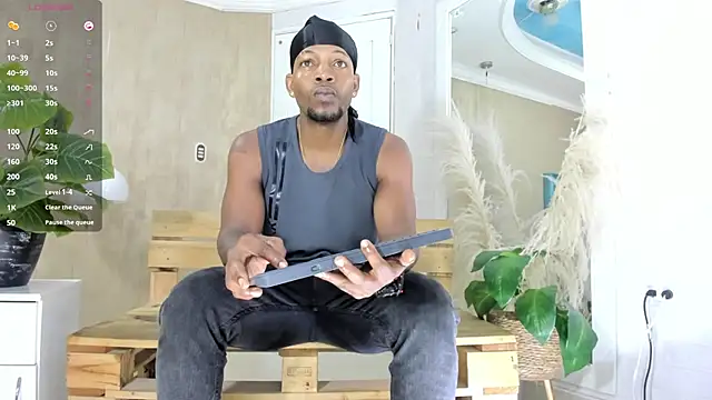 Snapshot of RicoBrown777_ chatting on July 10, 2026, 3:39 am RicoBrown777 online show from July 10, 2026, 3:39 am