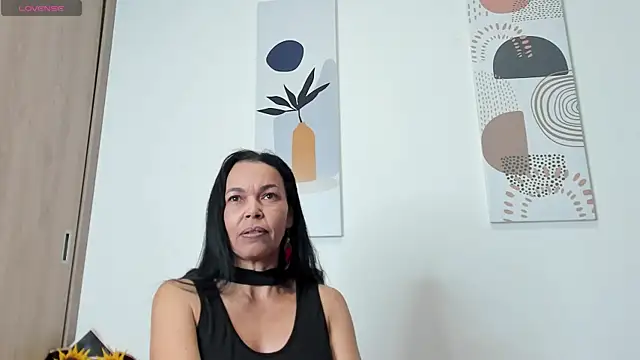 Snapshot of Evawalker_ chatting on February 14, 2025, 1:13 am Evawalker online show from February 14, 2025, 1:13 am