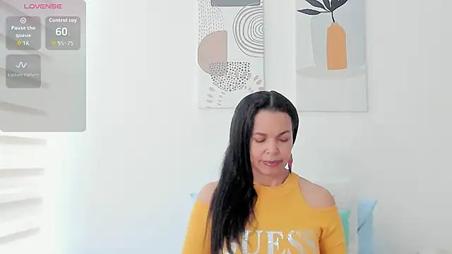 Snapshot of Evawalker_ chatting on May 8, 2026, 1:37 pm Evawalker online show from May 8, 2026, 1:37 pm