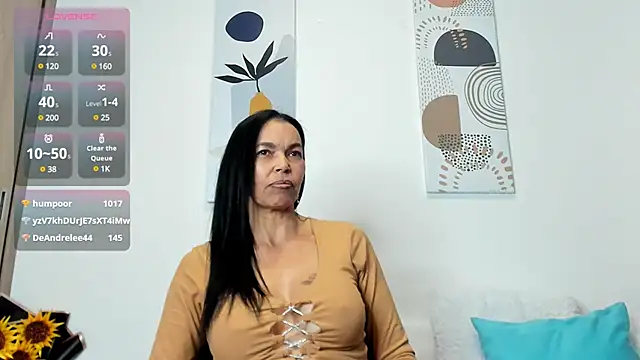 Snapshot of Evawalker_ chatting on February 19, 2025, 1:51 am Evawalker online show from February 19, 2025, 1:51 am