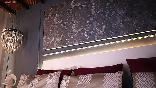 AylinMillerxs online show from June 12, 2026, 7:33 pm