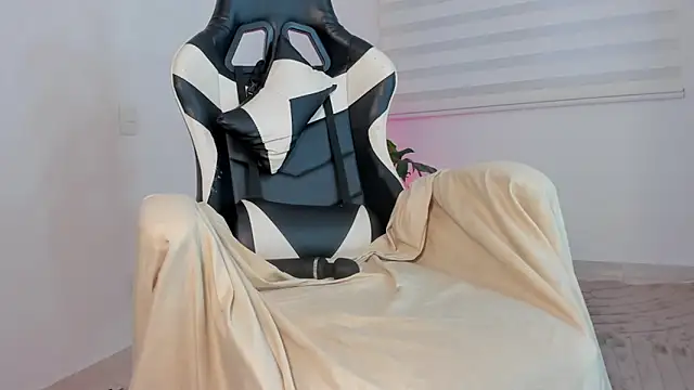 SavannahWildee online show from July 1, 2026, 11:10 am