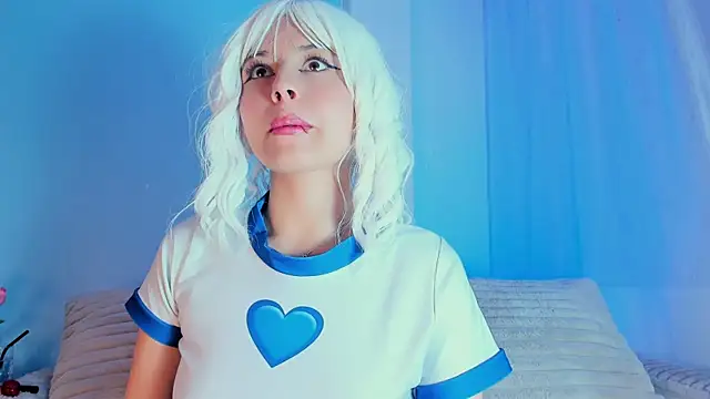 Snapshot of EmilyWithe chatting on October 14, 2025, 11:58 pm EmilyWithe online show from October 14, 2025, 11:58 pm