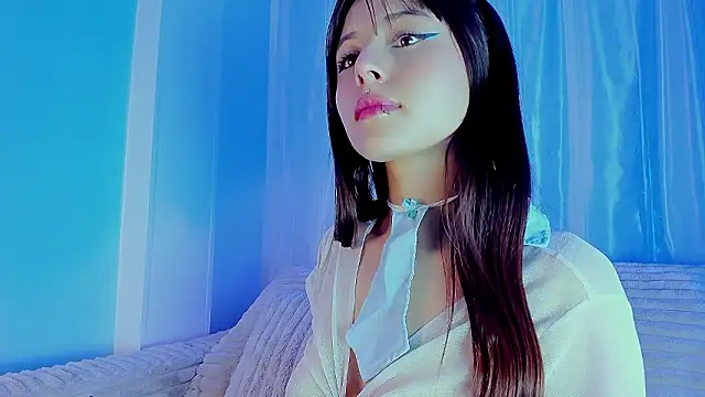 Snapshot of EmilyWithe chatting on March 30, 2026, 11:06 pm EmilyWithe online show from March 30, 2026, 11:06 pm