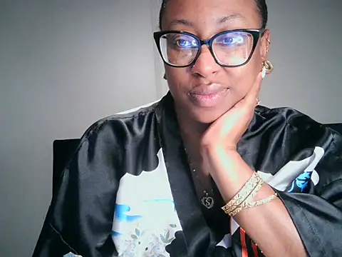 Snapshot of Nyxie_Chaos chatting on October 24, 2025, 11:53 am Nyxie Chaos online show from October 24, 2025, 11:53 am