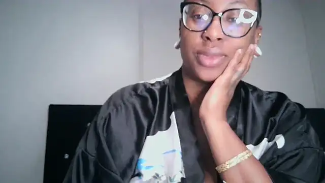 Snapshot of Nyxie_Chaos chatting on December 3, 2025, 12:48 pm Nyxie Chaos online show from December 3, 2025, 12:48 pm