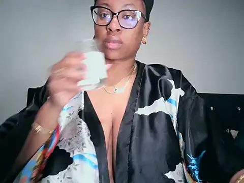 Snapshot of Nyxie_Chaos chatting on March 17, 2026, 1:47 pm Nyxie Chaos online show from March 17, 2026, 1:47 pm