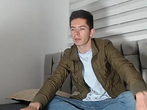 Eliantg online show from December 12, 2024, 1:32 am