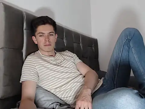 Eliantg online show from September 19, 2025, 10:25 pm