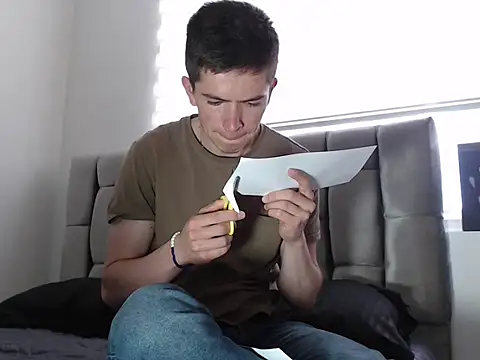 Eliantg online show from December 31, 2024, 5:29 pm