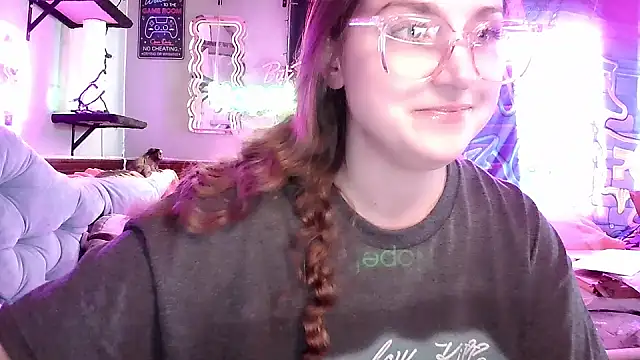 mirannacult online show from January 28, 2025, 5:56 pm