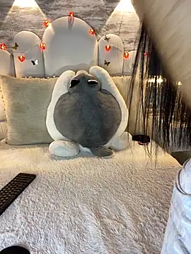  MadiLee  online show from February 6, 2026, 3:02 am