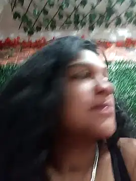 Michelle Brito1 online show from March 4, 2025, 12:44 pm
