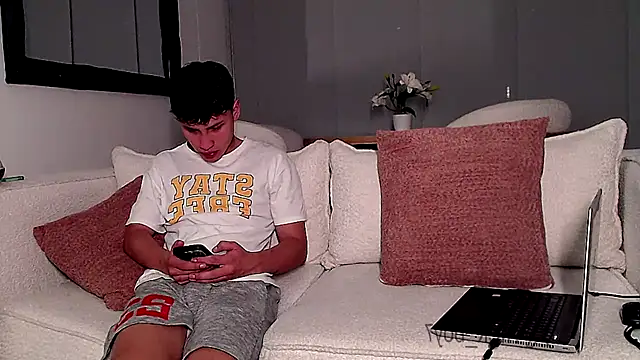 Snapshot of pipeynick chatting on February 12, 2026, 3:06 am pipeynick online show from February 12, 2026, 3:06 am