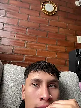 Snapshot of pipeynick chatting on April 6, 2026, 6:42 pm pipeynick online show from April 6, 2026, 6:42 pm