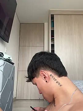 Snapshot of pipeynick chatting on March 3, 2026, 7:54 pm pipeynick online show from March 3, 2026, 7:54 pm