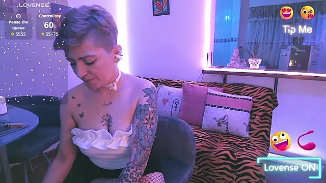 Maria fernandaxxx  online show from November 27, 2025, 10:21 pm