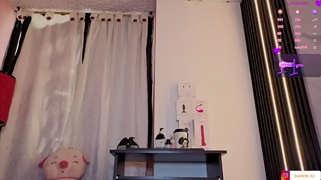 Scarlet Red  online show from November 24, 2025, 12:27 pm