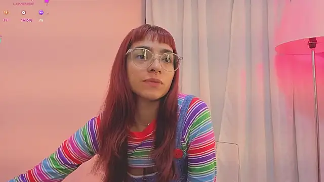 Snapshot of Scarlet_Red_ chatting on March 14, 2026, 12:00 pm Scarlet Red online show from March 14, 2026, 12:00 pm