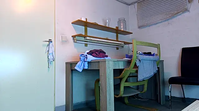 Snapshot of Timbojan28 chatting on December 20, 2025, 8:22 pm Timbojan28 online show from December 20, 2025, 8:22 pm