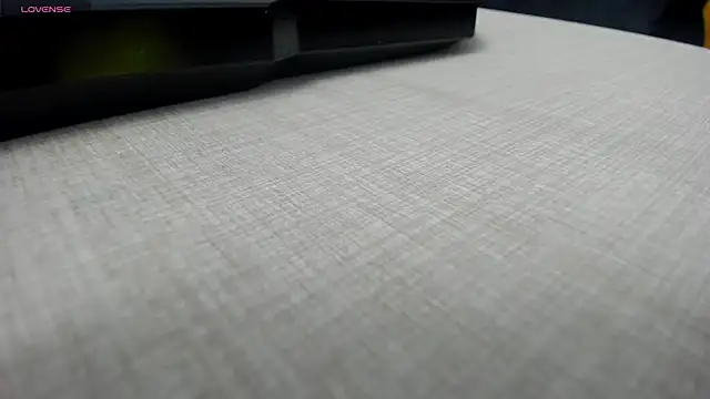 AishaRouhi online show from November 8, 2025, 5:22 am