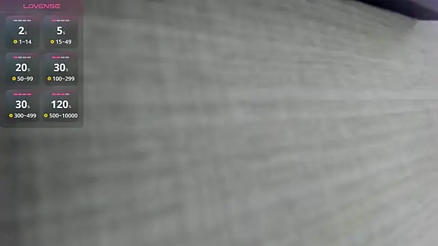 AishaRouhi online show from October 13, 2025, 4:25 am