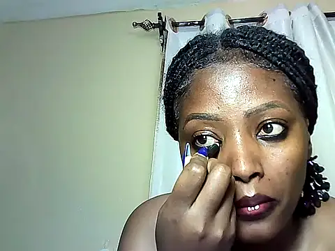 Snapshot of nanaswee chatting on July 13, 2026, 4:28 pm nanaswee online show from July 13, 2026, 4:28 pm
