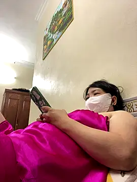 Snapshot of Hachi_Sweetbabie_ chatting on October 19, 2025, 12:13 am Hachi Sweetbabie online show from October 19, 2025, 12:13 am