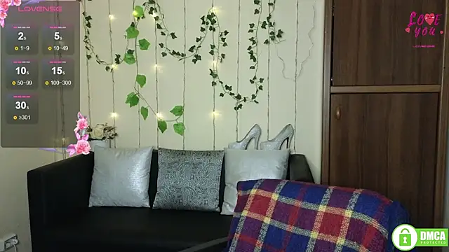 Snapshot of Muse_kitty_jenia chatting on October 7, 2025, 5:36 pm Muse kitty jenia online show from October 7, 2025, 5:36 pm