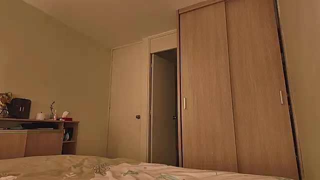 juanasnz99 online show from March 9, 2026, 3:32 am