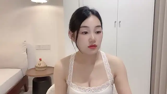 cloud8822 online show from June 9, 2026, 1:56 pm