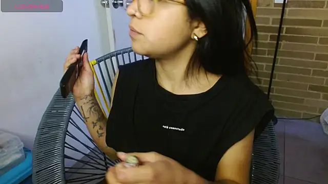 Snapshot of helenacyruss chatting on November 9, 2025, 3:16 pm helenacyruss online show from November 9, 2025, 3:16 pm