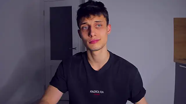 Snapshot of Kent_Ross chatting on November 23, 2025, 9:36 pm Kent Ross online show from November 23, 2025, 9:36 pm