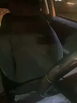 Snapshot of poussichienne chatting on February 16, 2026, 4:44 am poussichienne online show from February 16, 2026, 4:44 am