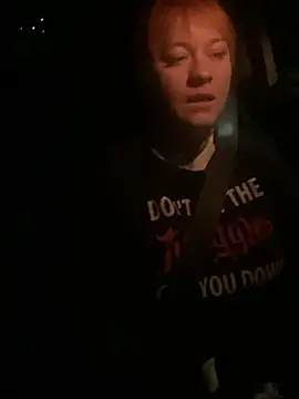 Snapshot of poussichienne chatting on March 19, 2026, 4:23 am poussichienne online show from March 19, 2026, 4:23 am