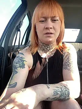 Snapshot of poussichienne chatting on March 22, 2026, 3:57 pm poussichienne online show from March 22, 2026, 3:57 pm