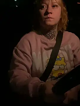 poussichienne online show from April 23, 2026, 2:29 am