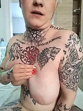 Snapshot of poussichienne chatting on March 1, 2026, 12:27 pm poussichienne online show from March 1, 2026, 12:27 pm