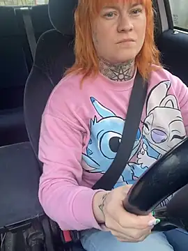 Snapshot of poussichienne chatting on March 12, 2026, 11:14 am poussichienne online show from March 12, 2026, 11:14 am