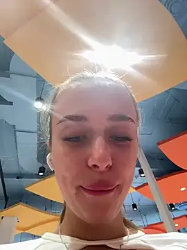 enjoy my beauty online show from February 27, 2025, 4:24 am