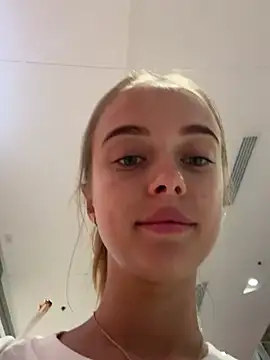 enjoy my beauty online show from February 12, 2025, 7:34 am