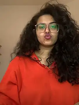 Curvydesifromgermany online show from January 16, 2025, 1:03 pm